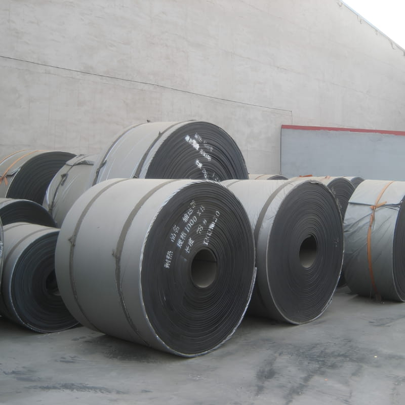 Cold resistant conveyor belt roll overview